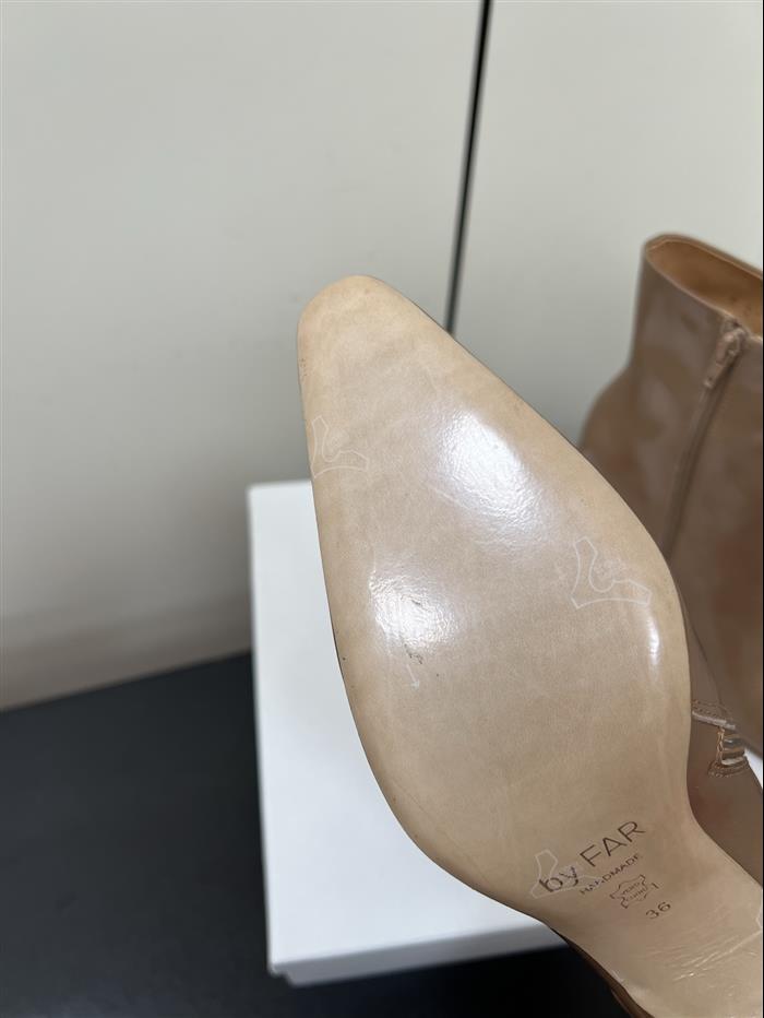 20251128174331318 390